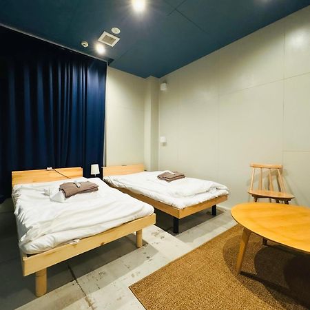 Hostel Stand By Me Fukuoka  Exteriör bild
